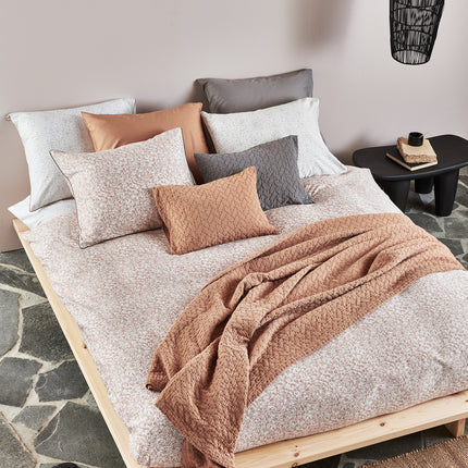 PURE 10 bedspread Toffee 260x260 cm